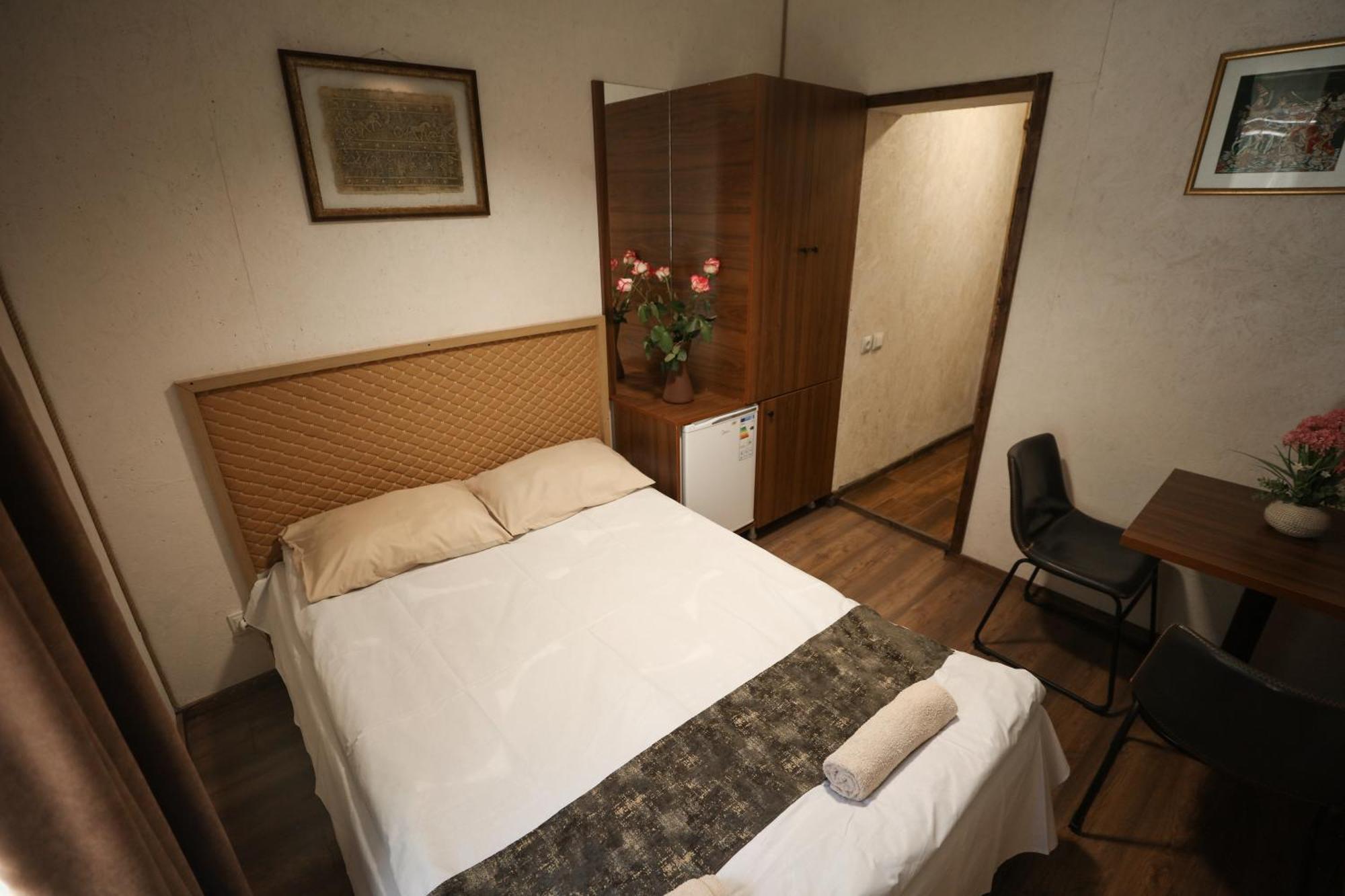 U Ashota Hotel Yerevan Exterior photo