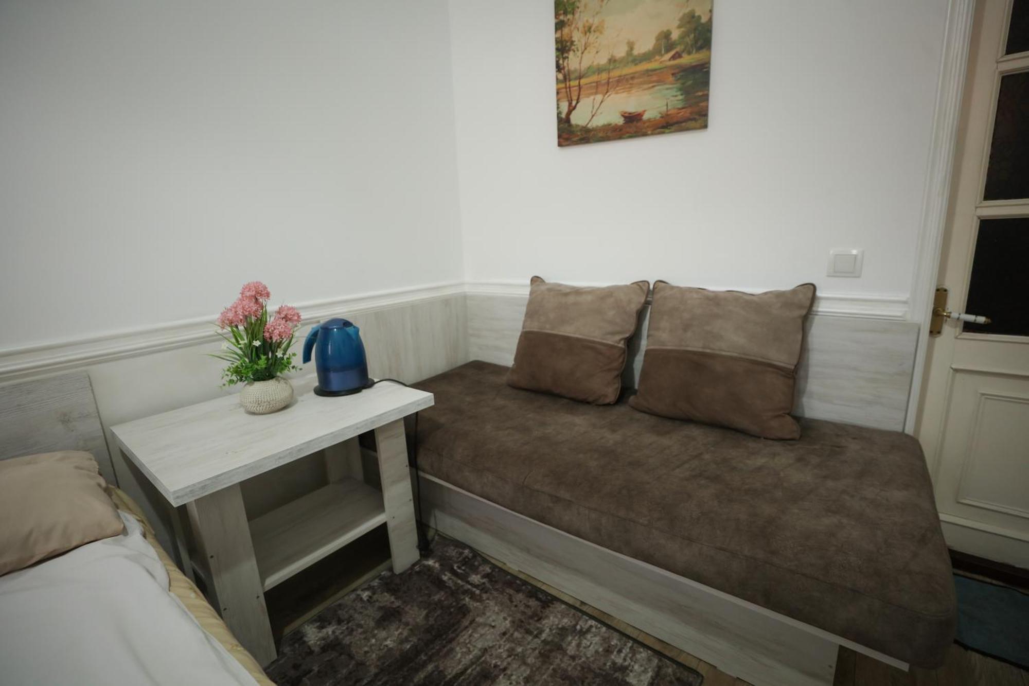 U Ashota Hotel Yerevan Exterior photo