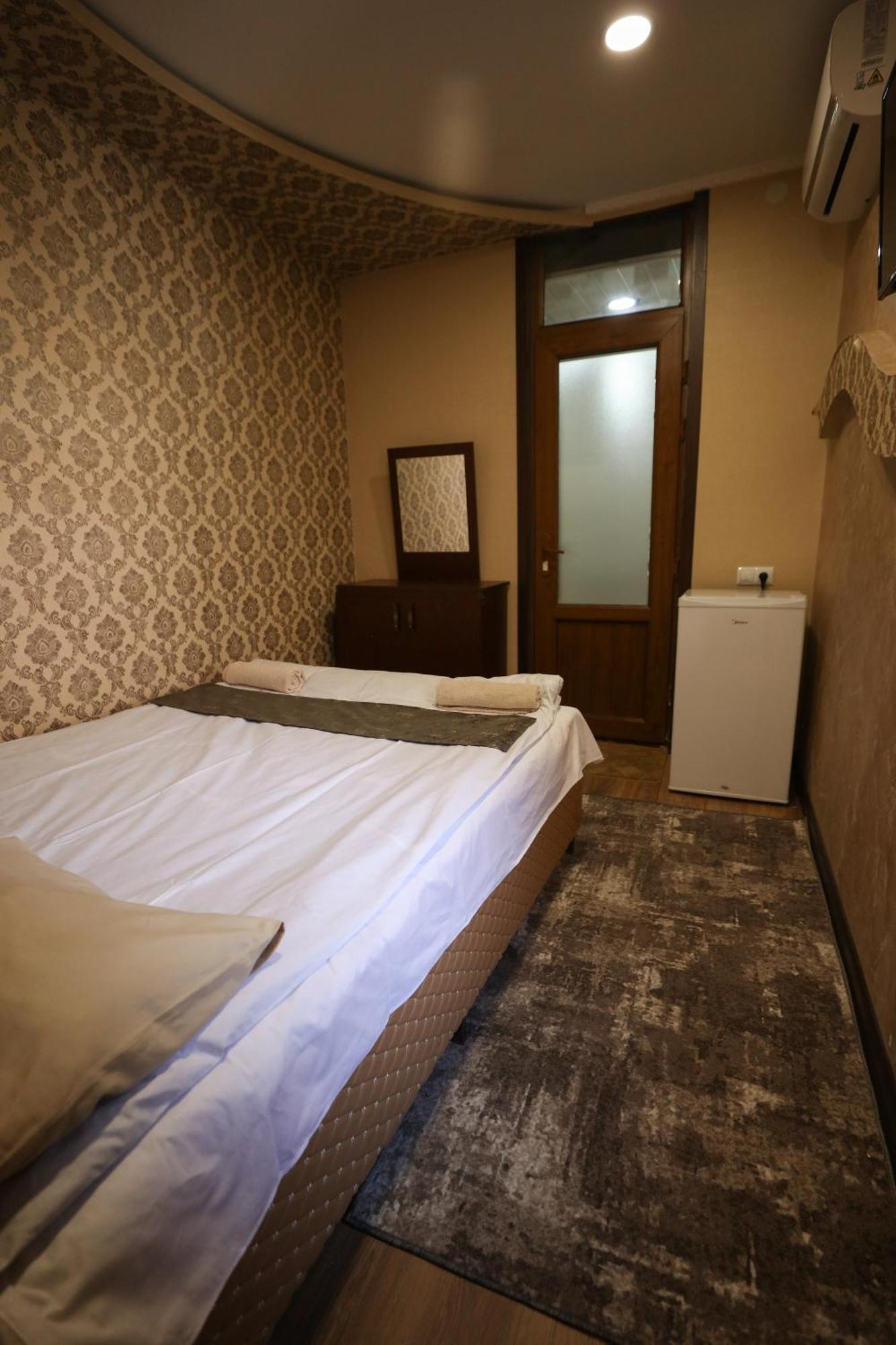 U Ashota Hotel Yerevan Exterior photo
